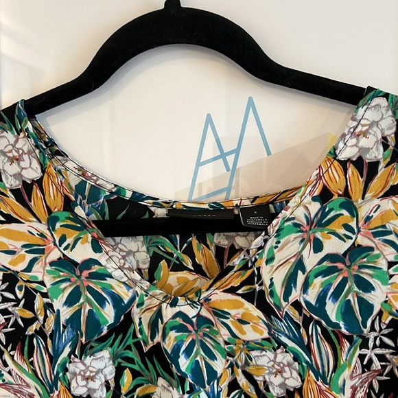 Nordstrom brand Halogen floral blouse - Picture 4 of 11